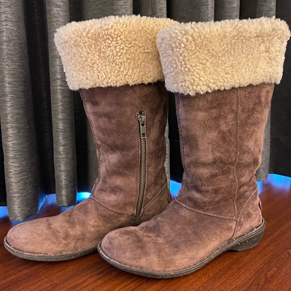 Ugg ESPRESSO Suede/ Sheepskin  Karyn Sherpa Braided Back, 6.5